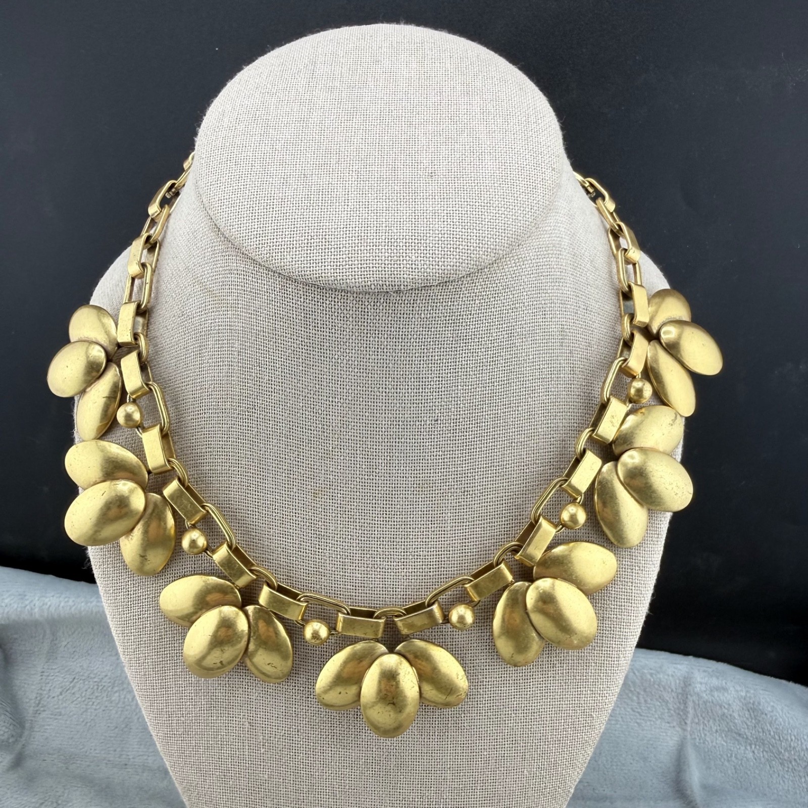 Stella And Dot Necklace Gold Tone Statement Signed Hazel Flower 16”