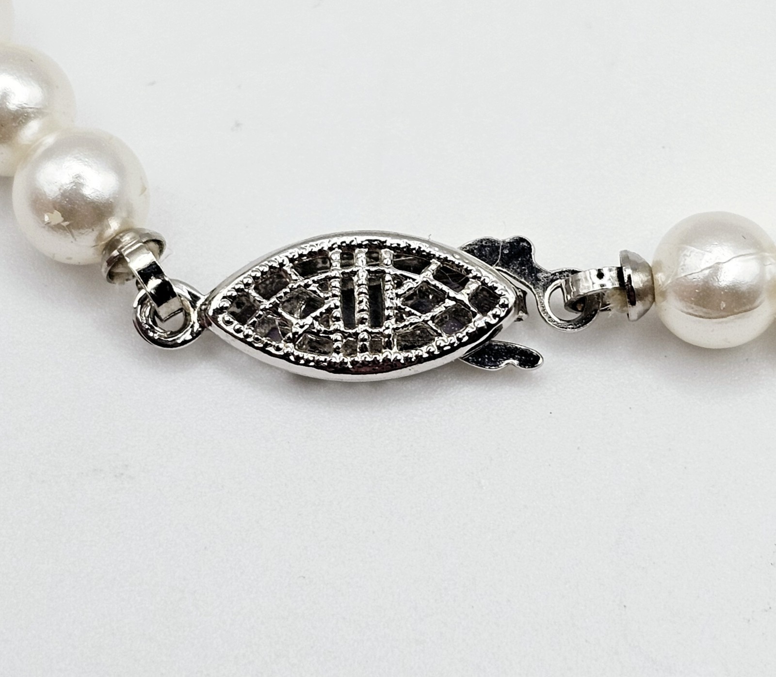 Vintage Unsigned Faux Pearl Choker Necklace Teardrop Pendant Rhinestone Costume