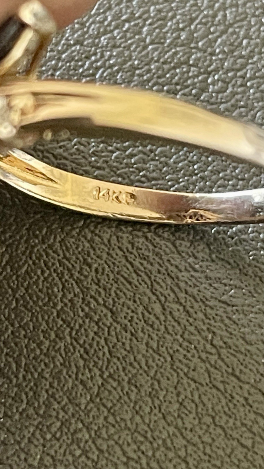 14KT Yellow Gold 0.12CTW Diamond & 1.20CTW Sapphire Ring. S8.25 (BU155)