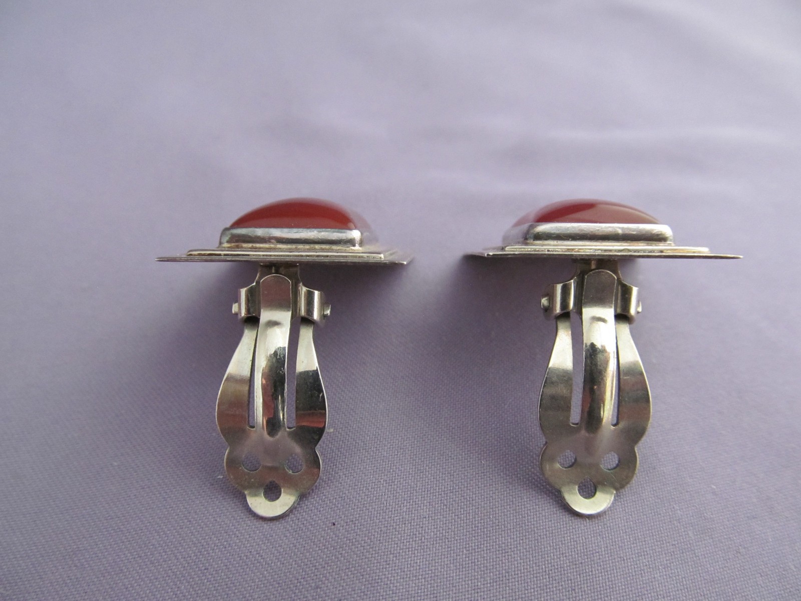 VINTAGE LARGE AKR AMY KAHN RUSSELL 3D CABOCHON CARNELIAN RECTANGLE CLIP EARRINGS