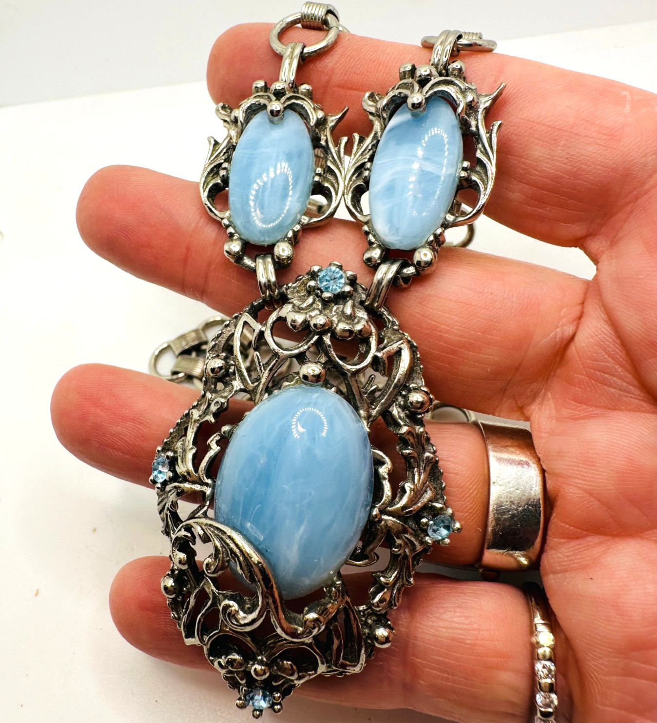 Vtg Ornate Nouveau Style SILVERTONE Faux Larimar Cabochon NECKLACE 18″