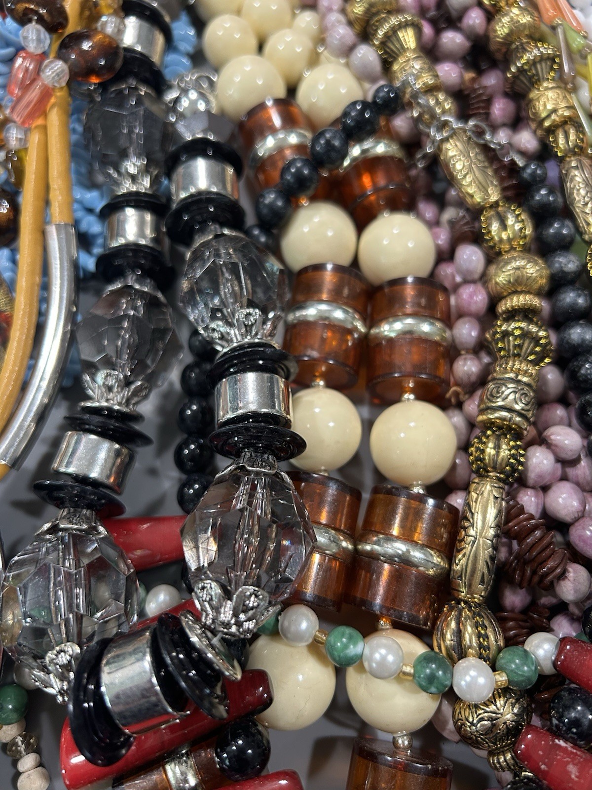 Lot 25 Vintage Beaded Necklaces Plastic Acrylic Glass Costume Jewelry