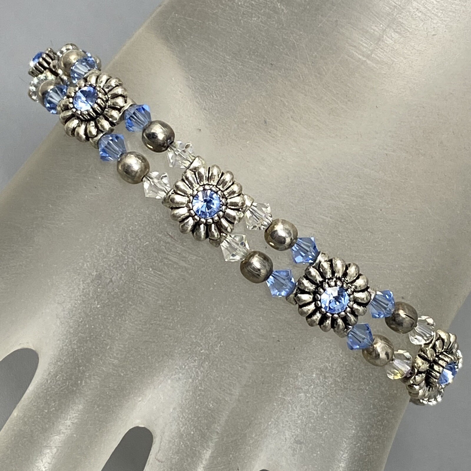 Flower Bracelet Silver Tone Metal Links Blue Glass Rhinestones Bicone Beads 7″
