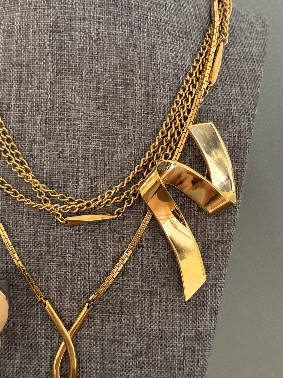 Vintage MONET Jewelry Chain Necklaces Brooch Earrings Lot Of 5 Gold Tone Marked