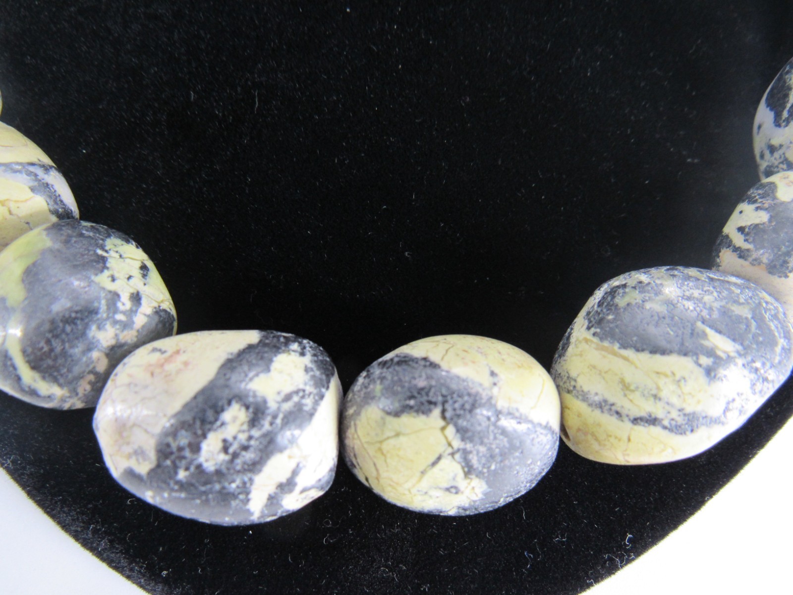 Vintage Necklace Graduated Natural Stone Yellow Gray Earthy Bohemian Boho 17″