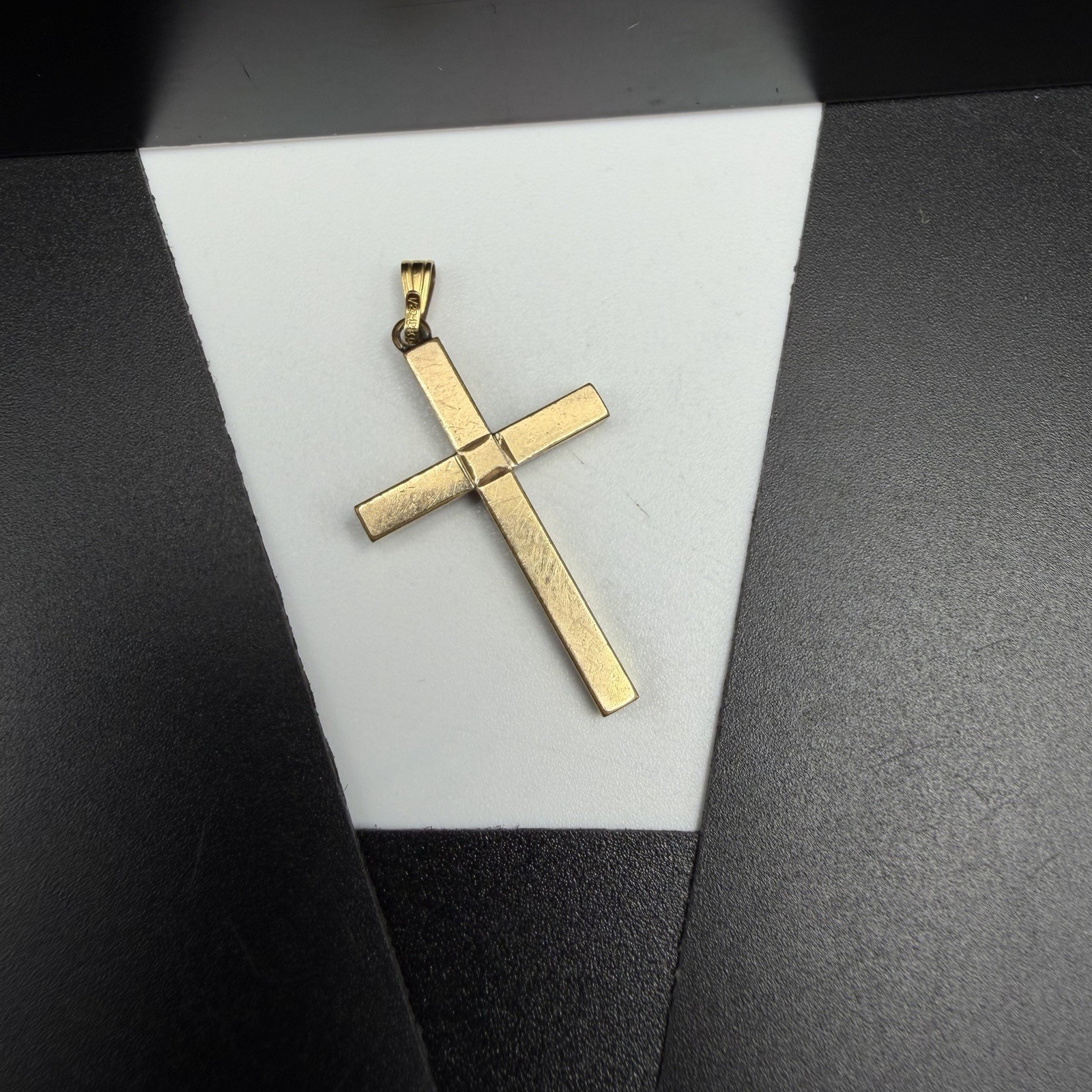 Vintage 1/20 12k Gold Filled Green and Rose Gold 1 1/4″ Cross Pendant 2.1g