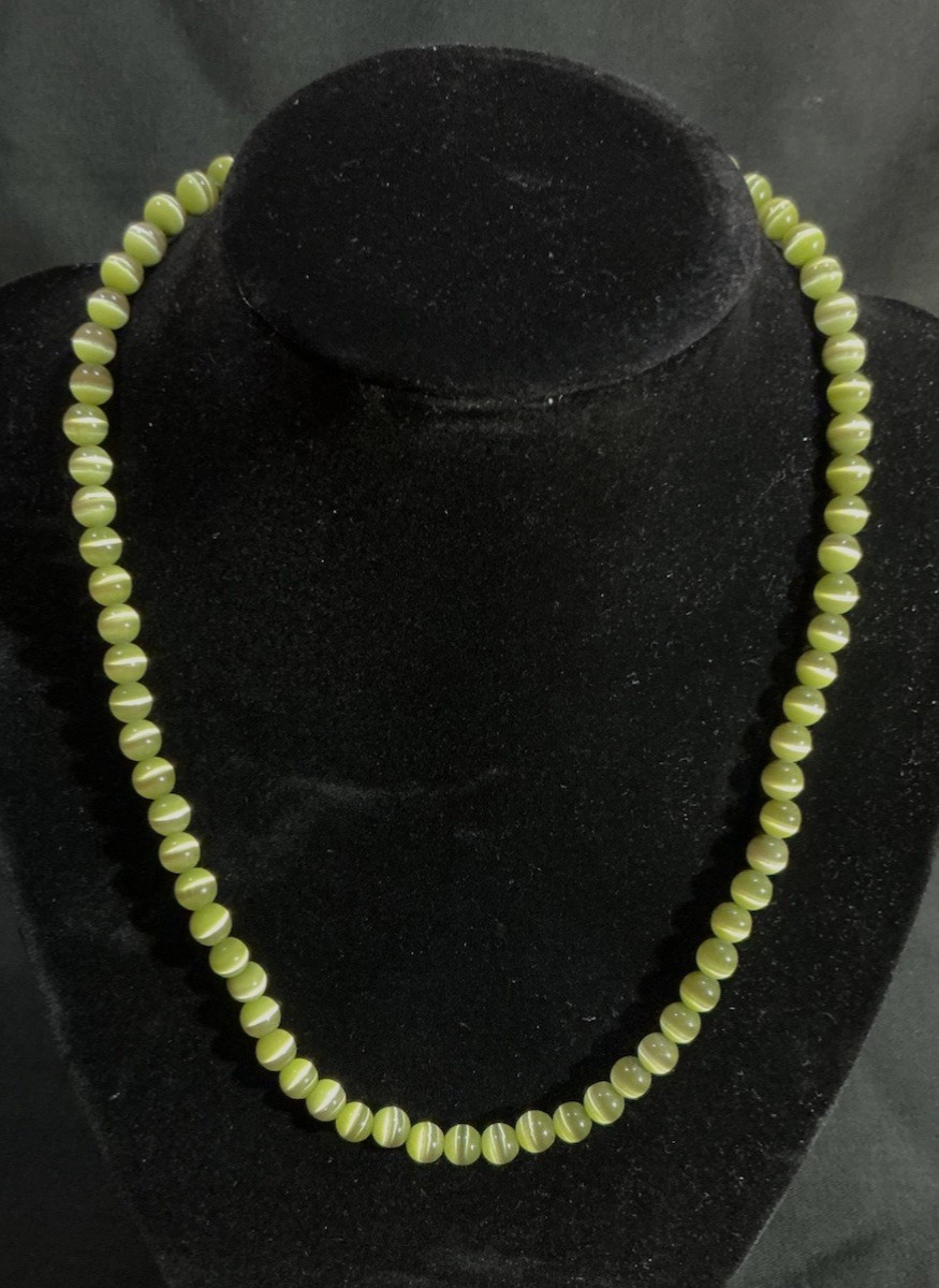 Vintage Lime Green Cats Eye 17” Bead Necklace Stunning!