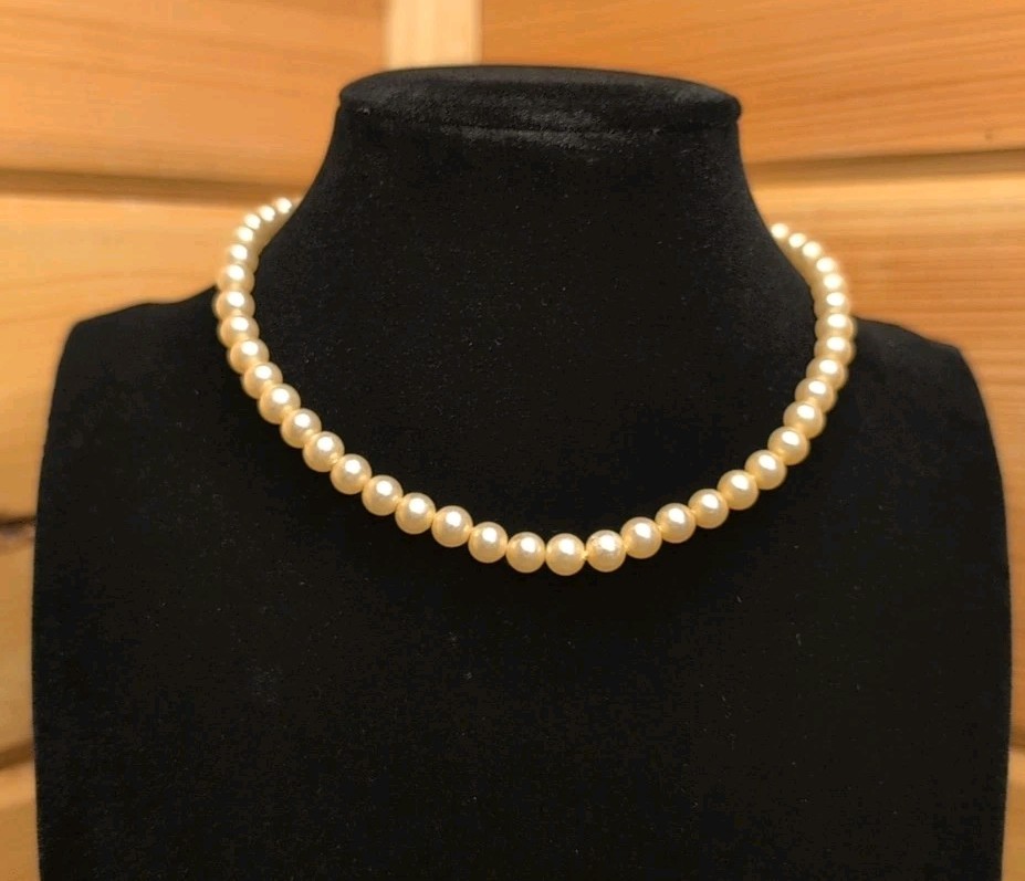 Vintage Deltah Creamy White Faux Pearl Collar Necklace With Hook Clasp