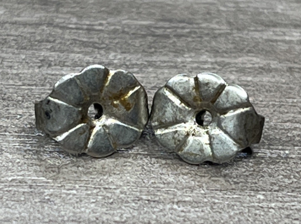 Vintage Sterling Silver 925 Puffed Figural 3D Seashell Shell Post Earrings 3.5g