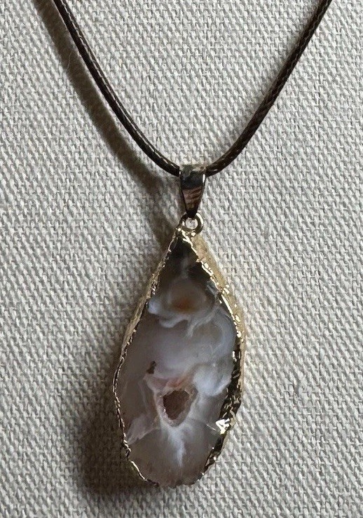 Vintage Gold Trimmed Druzy Agate Geode Oval Pendant On Cord Necklace