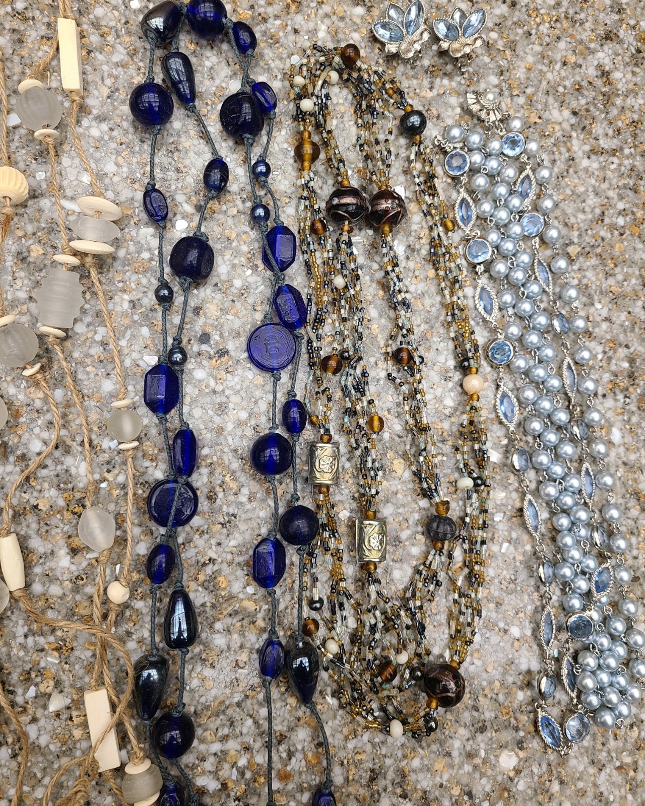 Vintage Costume Jewelry Lot Necklace Bracelet Earring Beaded Glass Pearl Gold Cl
