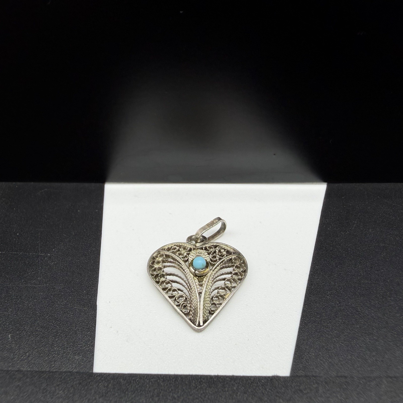Sterling Silver 925 Vintage Filigree Turquoise Stone Heart 17.5mm Pendant 1.1g