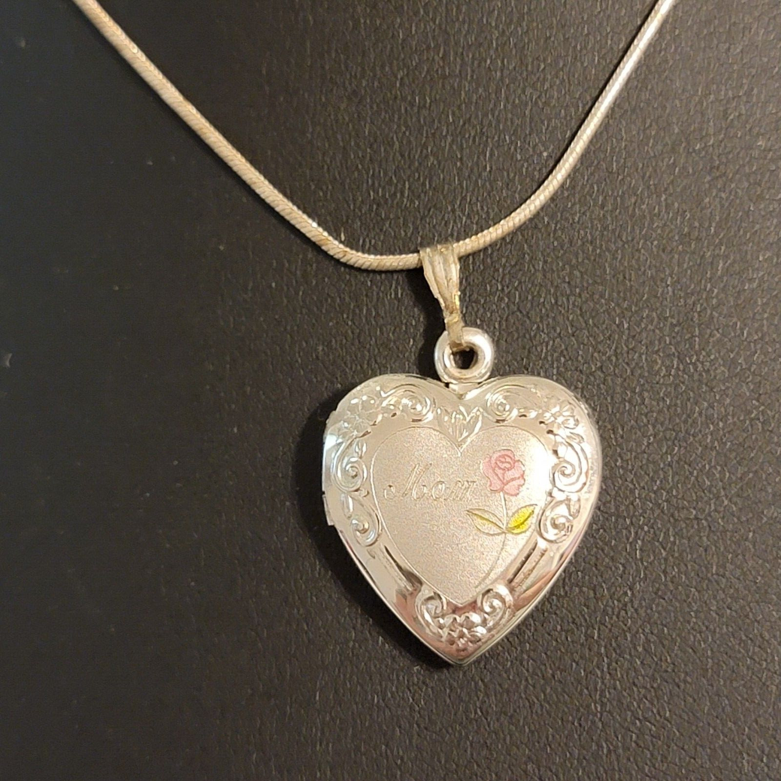 Modern Mourning Necklace Pendant Heart Locket 925 Italy ‘Mom’ Inscribed Memorial