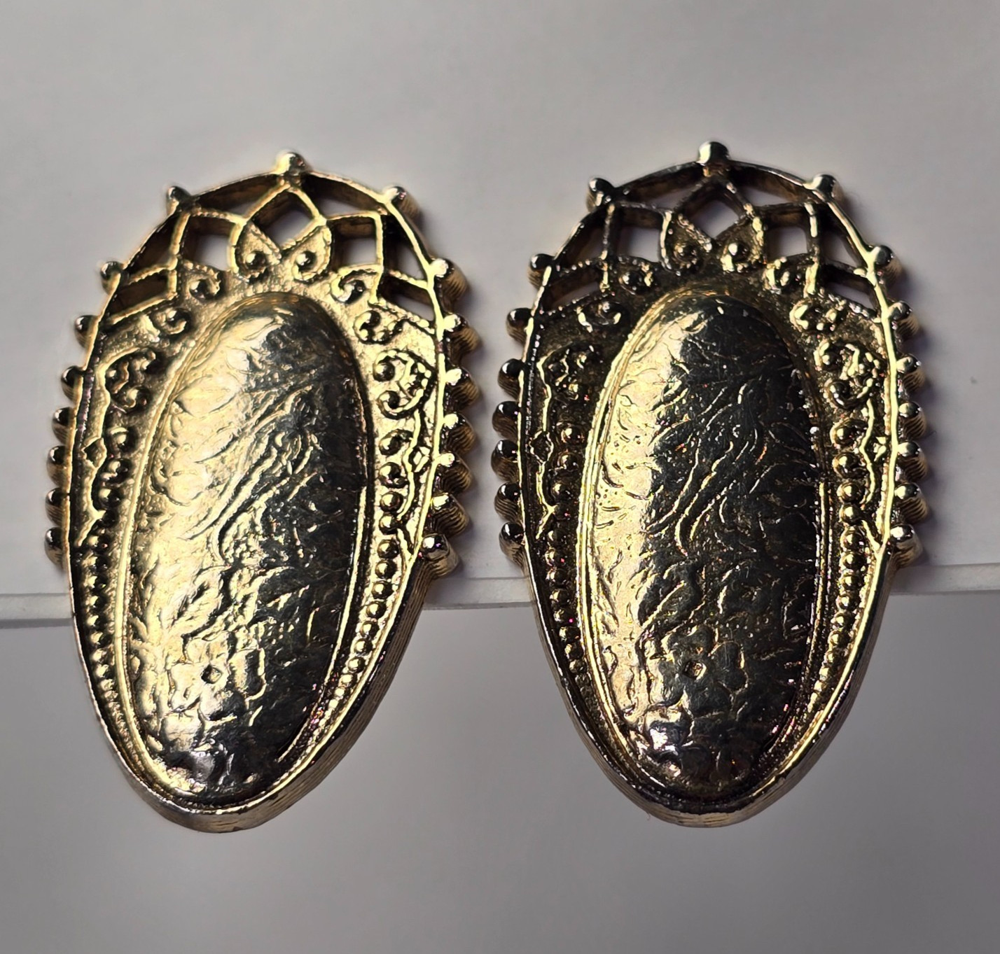 Vintage Gold Tone Filigree Oval Clip On Earrings Patent 2733491 Mid Century
