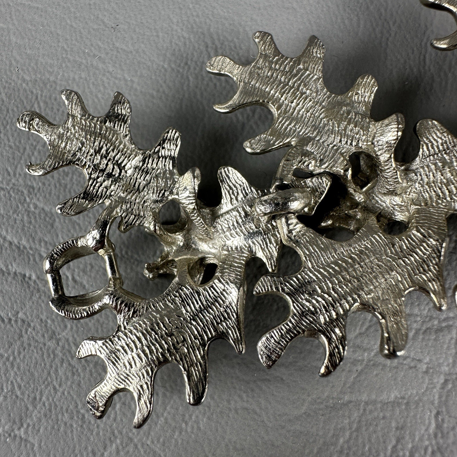 Vintage Leaf Bracelet Articulated Nature Gold Tone Botanical 6.5″