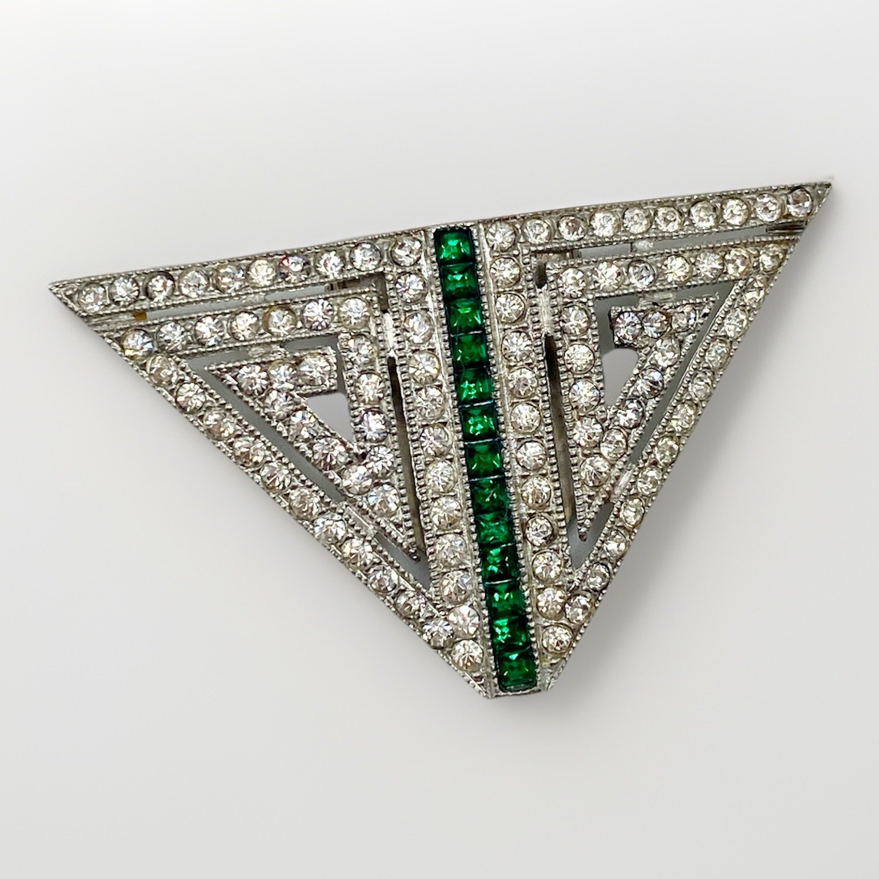 Art Deco Emerald Green Rhinestone Triangle Fur Clip / Dress Clip Brooch 1930s