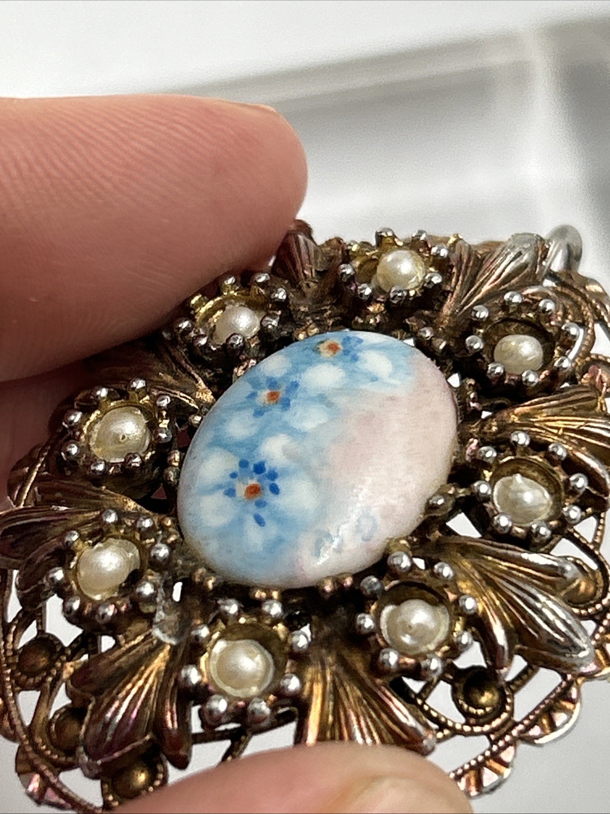 Vtg HandPainted Gold Tone Blue Flower Guilloche Enamel/Faux Pearl Enamel Pendant