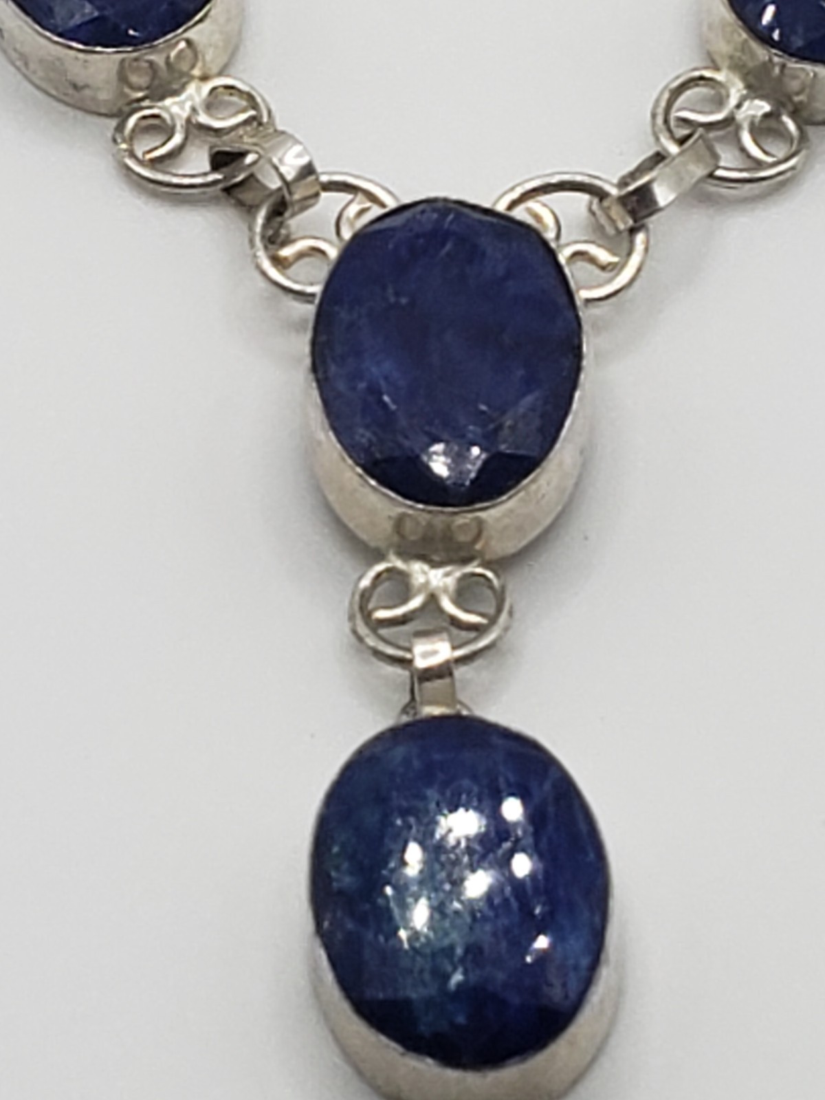9.25 Deep Blue Faceted Kyanite Gemstone Bezel Setting Hook Clasp Necklace