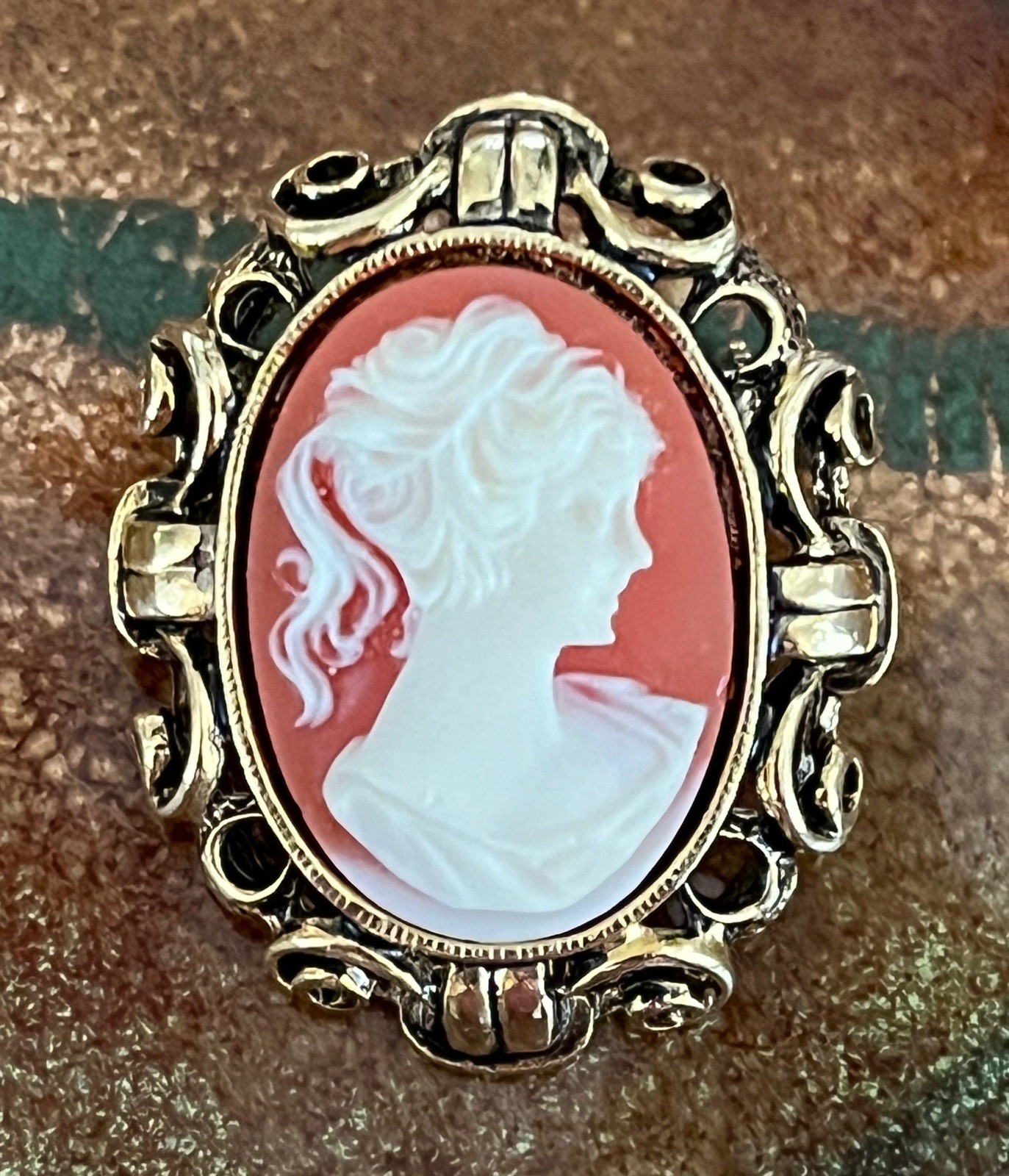 Vintage Orange & Cream Cameo Gold Tone Ornate Mount Brooch / Pin 1.4” x 1.2″