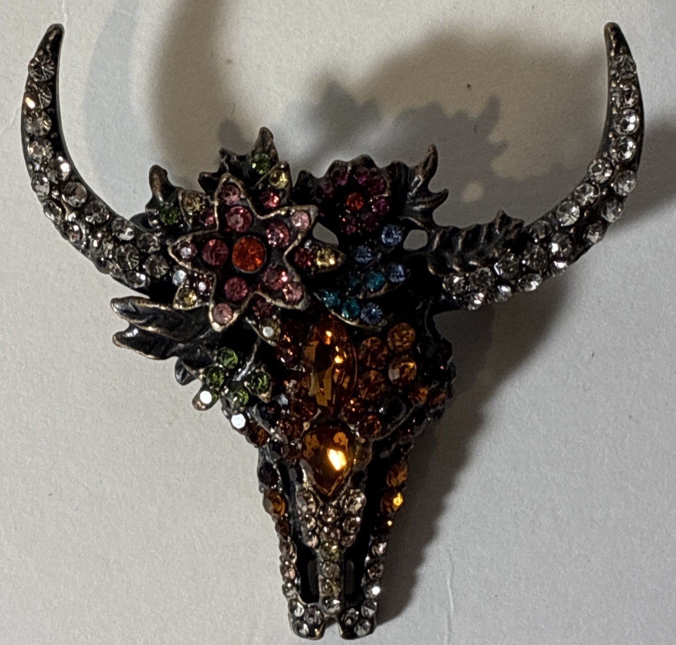 Reinstone Country Western Cow Scull W/ Flowers Pin Brooch 2 X 2”