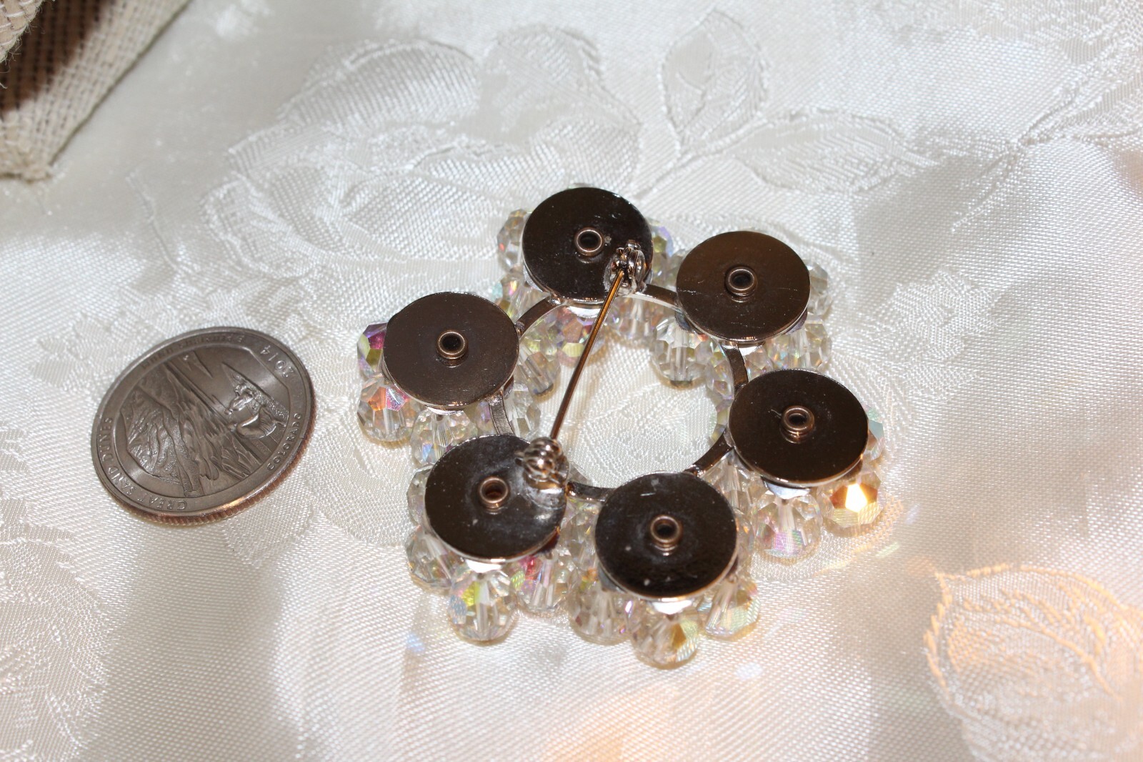 VINTAGE AB CRYSTAL RIVOLI SNOW FLAKE PIN 2 3/8 INCHES AROUND STUNNING
