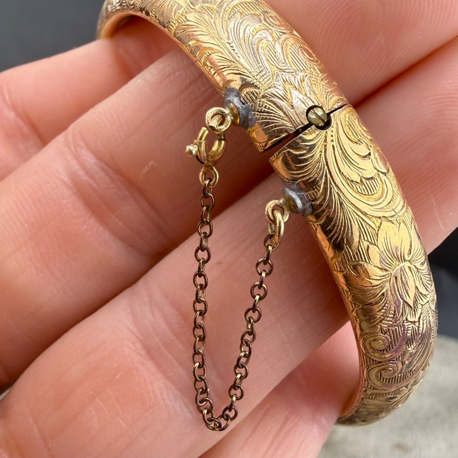 Vintage Bangle Bracelet Embossed Gold Tone Hinged 7”