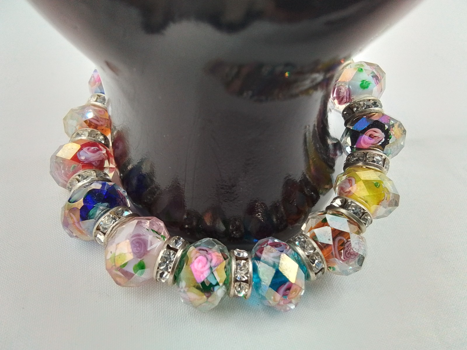 GLASS FACETED BEADED MILLEFIORI STRETCH BRACELET ROSE FLORAL AURORA BOREALIS VTG
