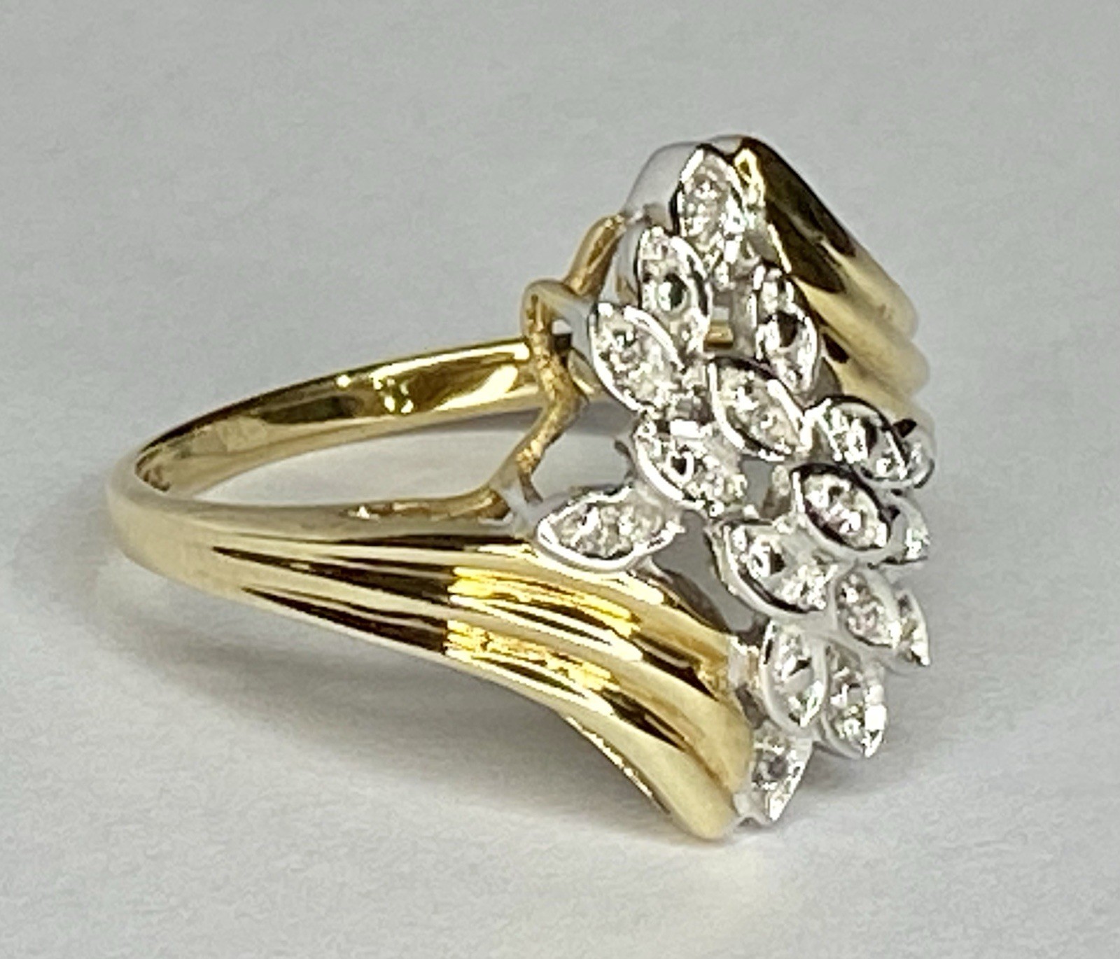 Vintage 80’s 90’s 10K Yellow Gold Diamond Cluster Leaf Bypass Ring Size 6.9