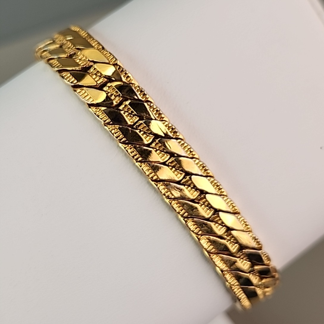 Vintage Napier Chain Bracelet 1cm Gold Tone Herringbone 6.75″