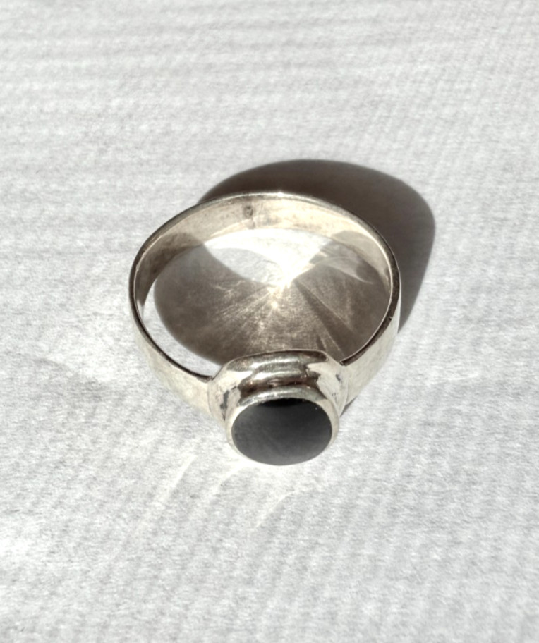 Vintage CW Charles Winston 925 Sterling Silver Black Onyx Ring Size 8.25