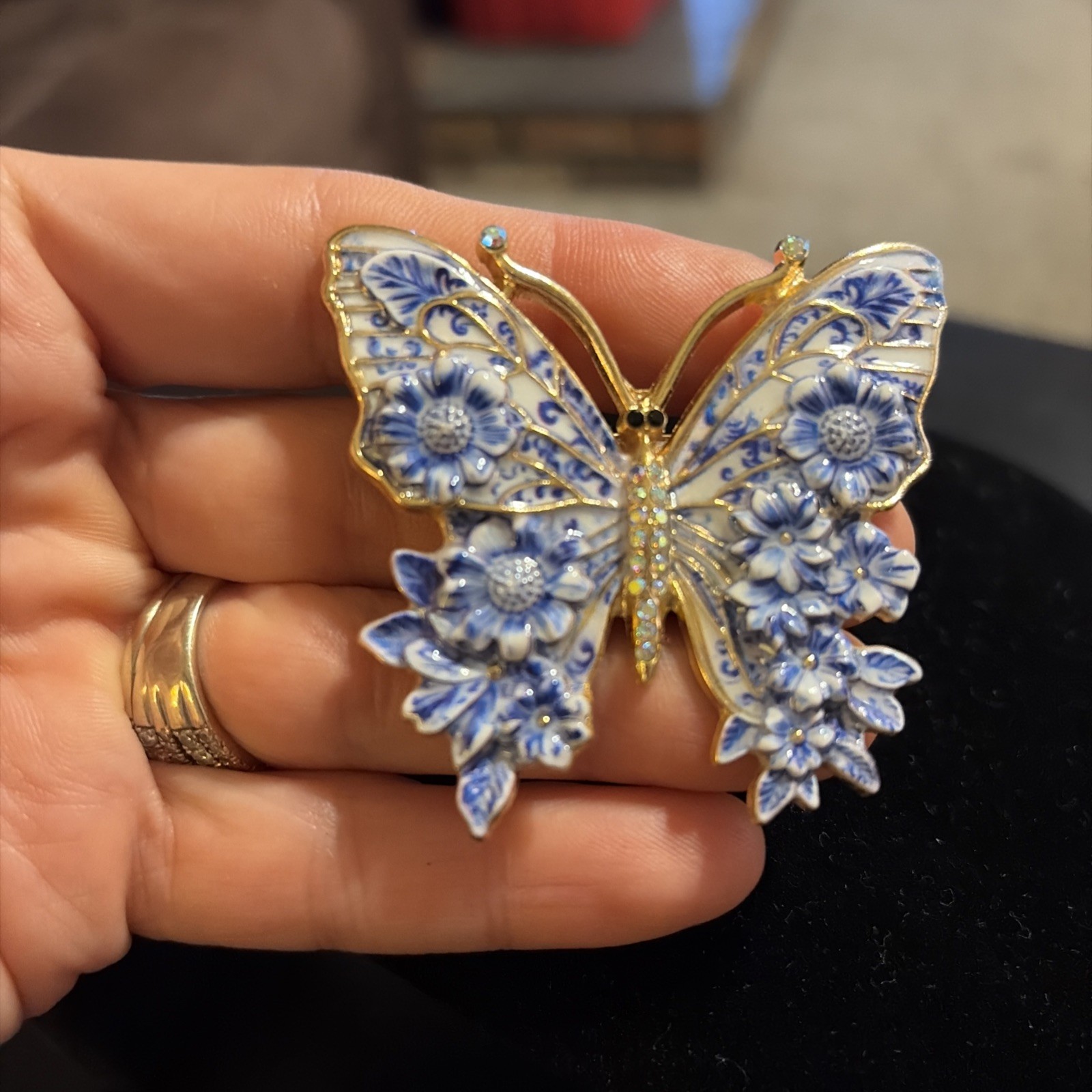 Blue Butterfly Brooch Gorgeous 3D Art Gold Tone & Rhinestones