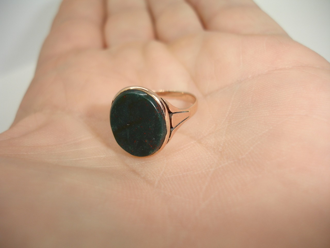Antique Art Deco 9K Gold Bloodstone RING geometric signet band w red 3.3g sz 6.5