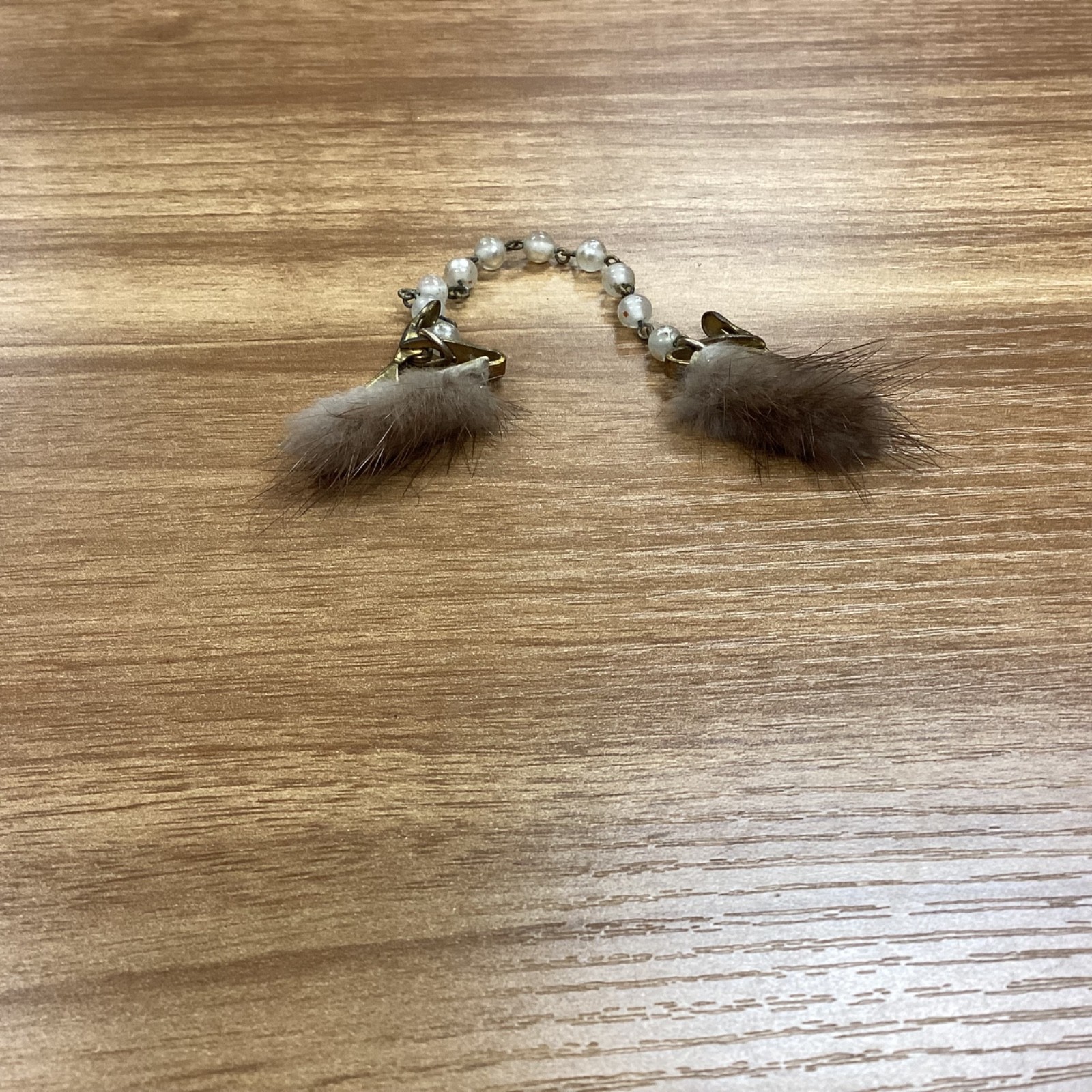 Mid-Century Mink Fur Sweater / Scarf Clips With Faux Pearl Connector, Vintage