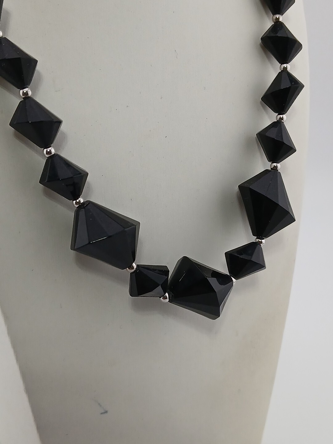 TRIFARI vintage black lucite bicone graduated beads silver tone accents necklace