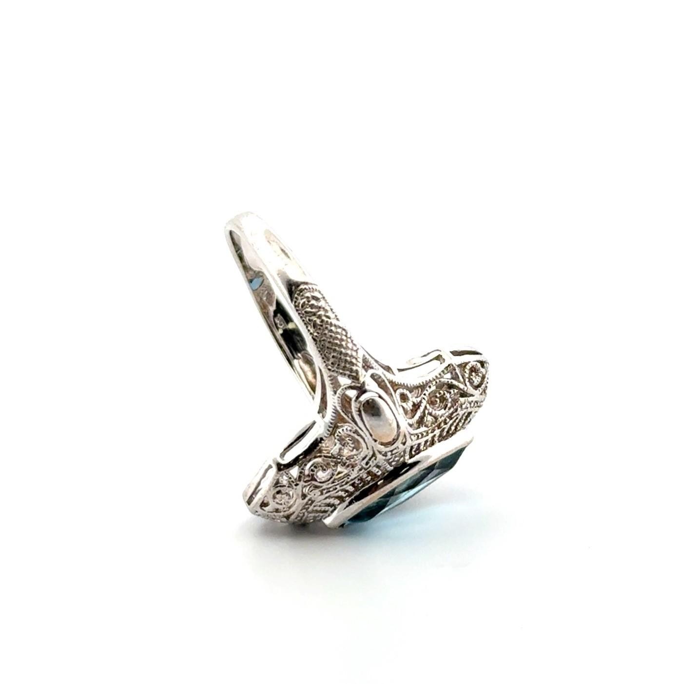 Size: 8 Vintage 10k White Gold Filigree Open Work Blue Topaz Ring 4.3g