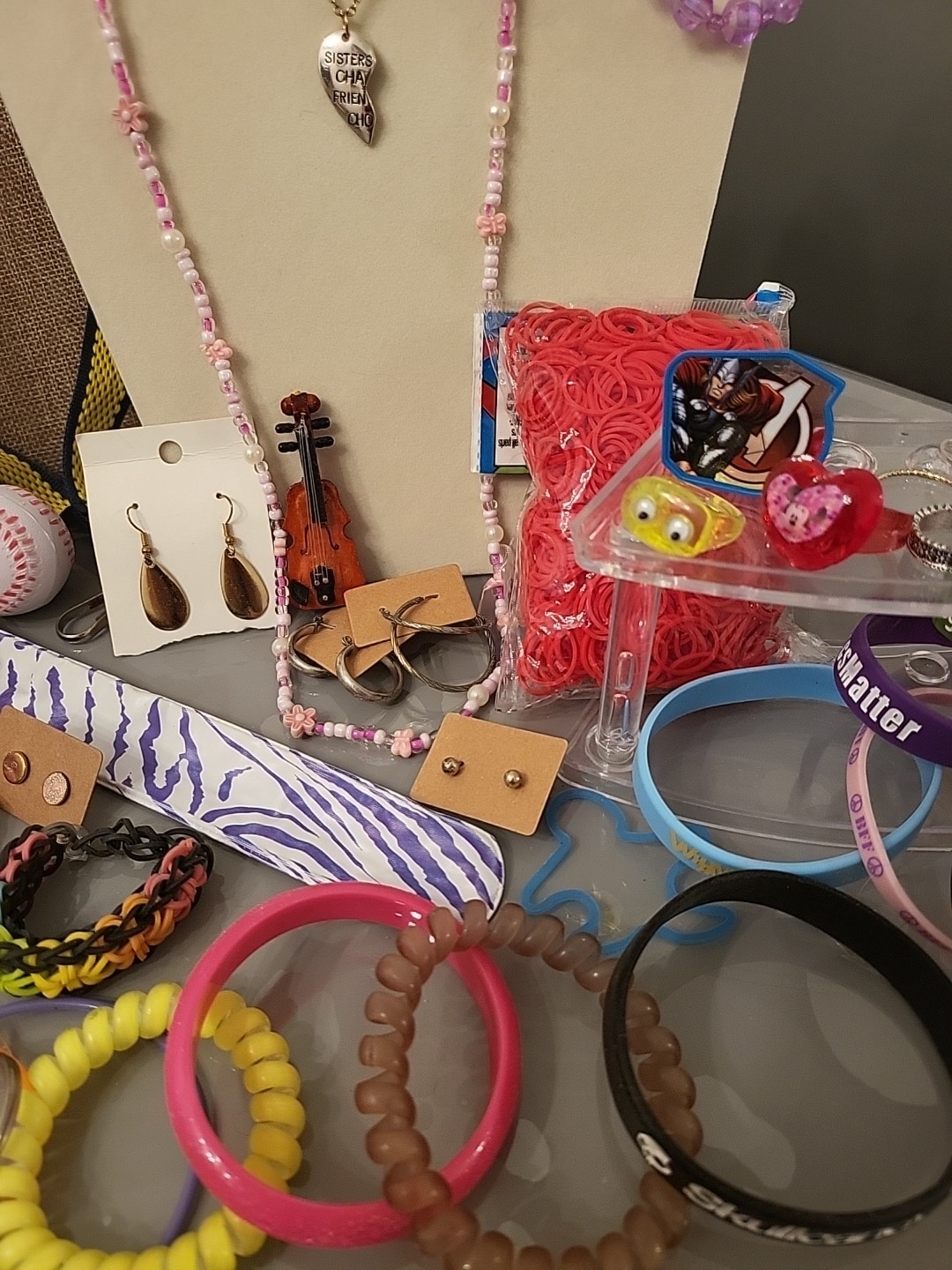 Costume Jewelry Lot 90 Pc + Girls Dress Up Box Collectibles, Hair Pcs And MoreG4