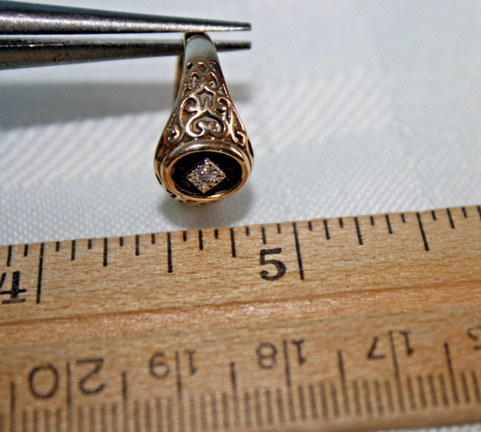 Vintage 10k Yellow Gold Filigree Black Onyx Diamond Accent Ring Sz 5.75