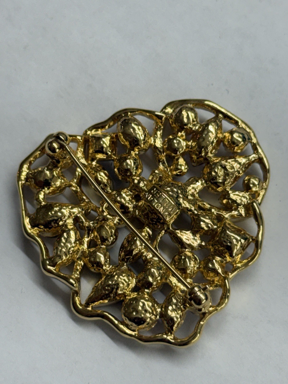 NOLAN MILLER Gold Tone Purple Crystal Pansy Flower Delicate Brooch Pin