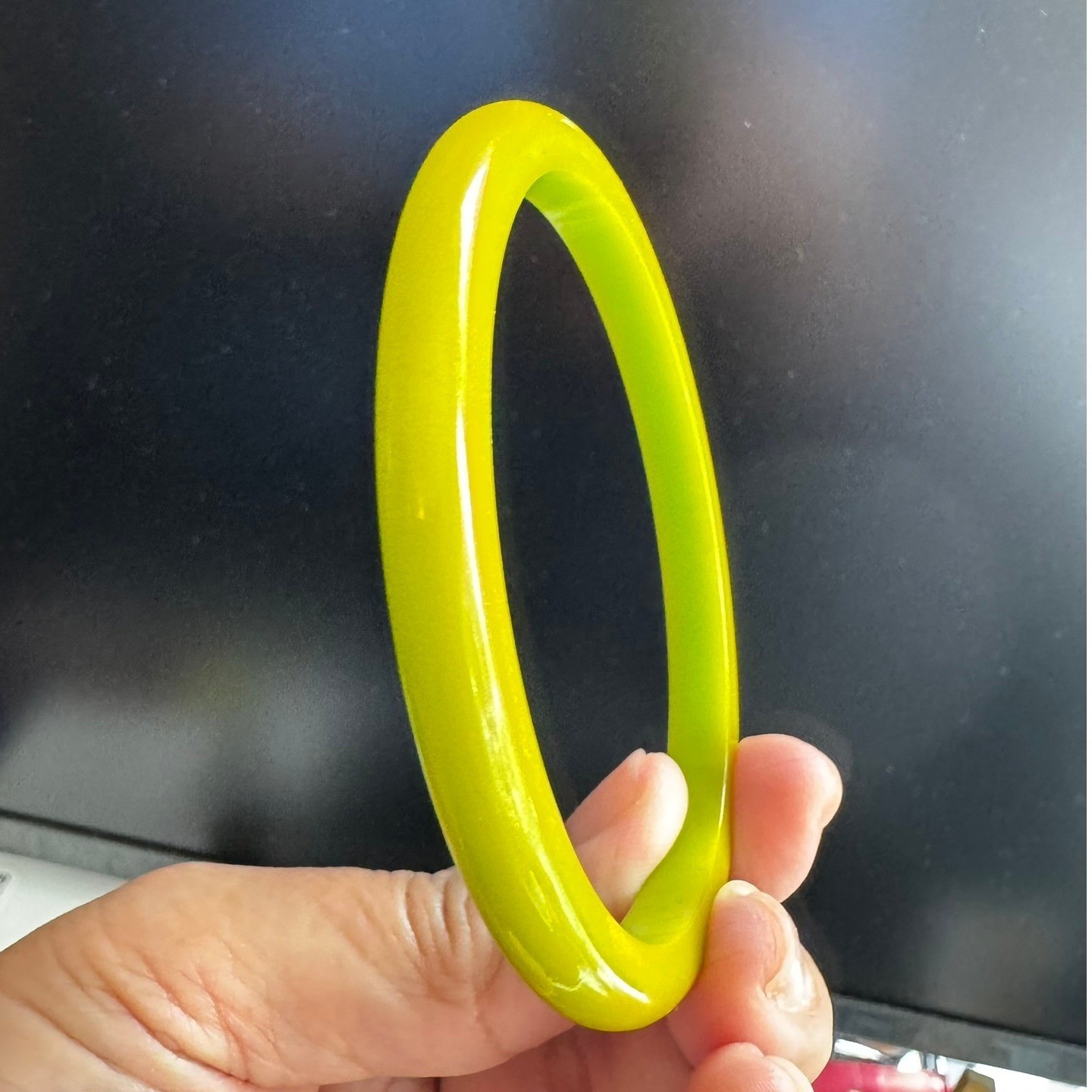 Vintage Lime Green Bakelite Bangle Bracelet Domed Vivid Opaque Spacer 40s Tested