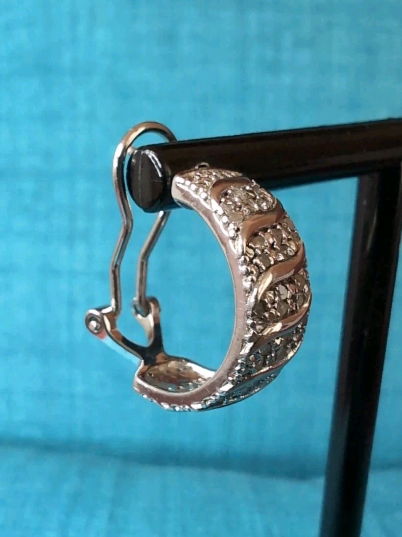 Vintage DBJ 925 Sterling Lab Grown Diamond Omega Half Hoop Earrings