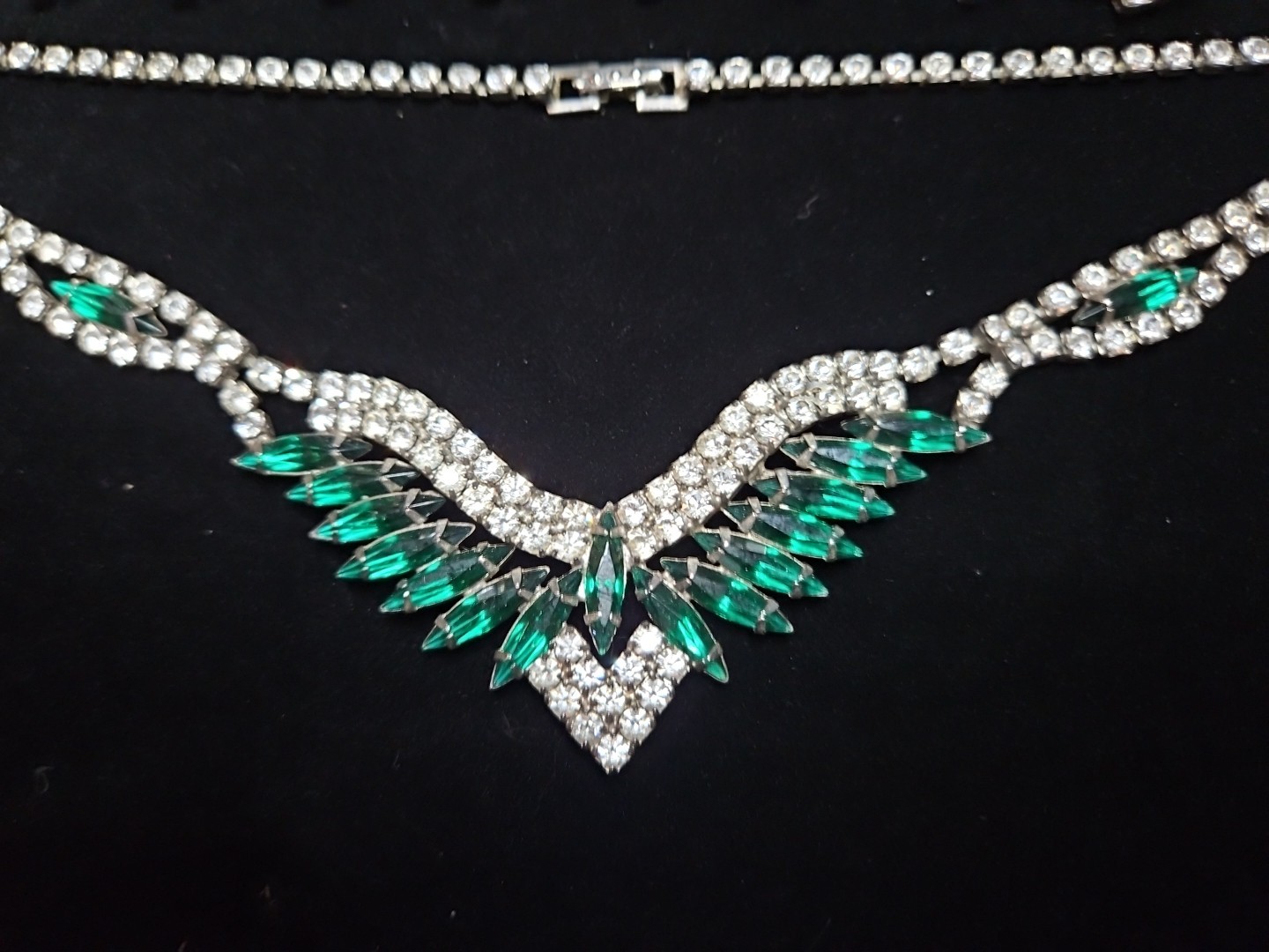 Vintage Demi Parure Green Emerald Crystal & Rhinestone Necklace & Bracelet D21