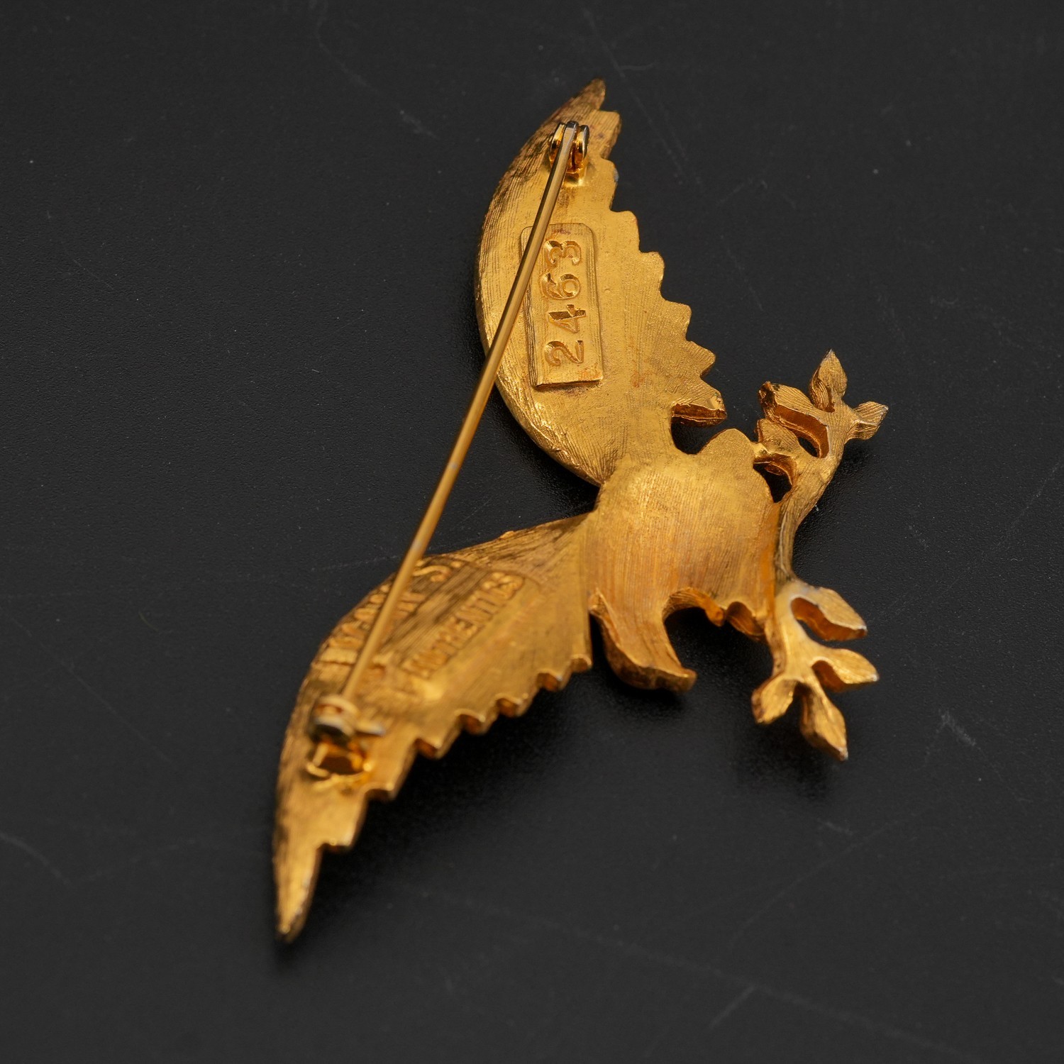 Vintage Americana Spread Wing Eagle Brooch Gold Tone Vans Authentics 3.3in
