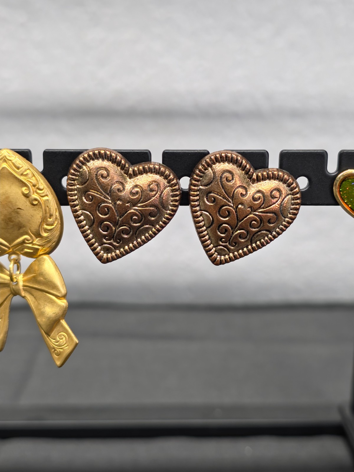 Vtg Mixed Costume Earring Lot 6 Pairs Retro Gold Bronze Matte Heart Dangle Stud