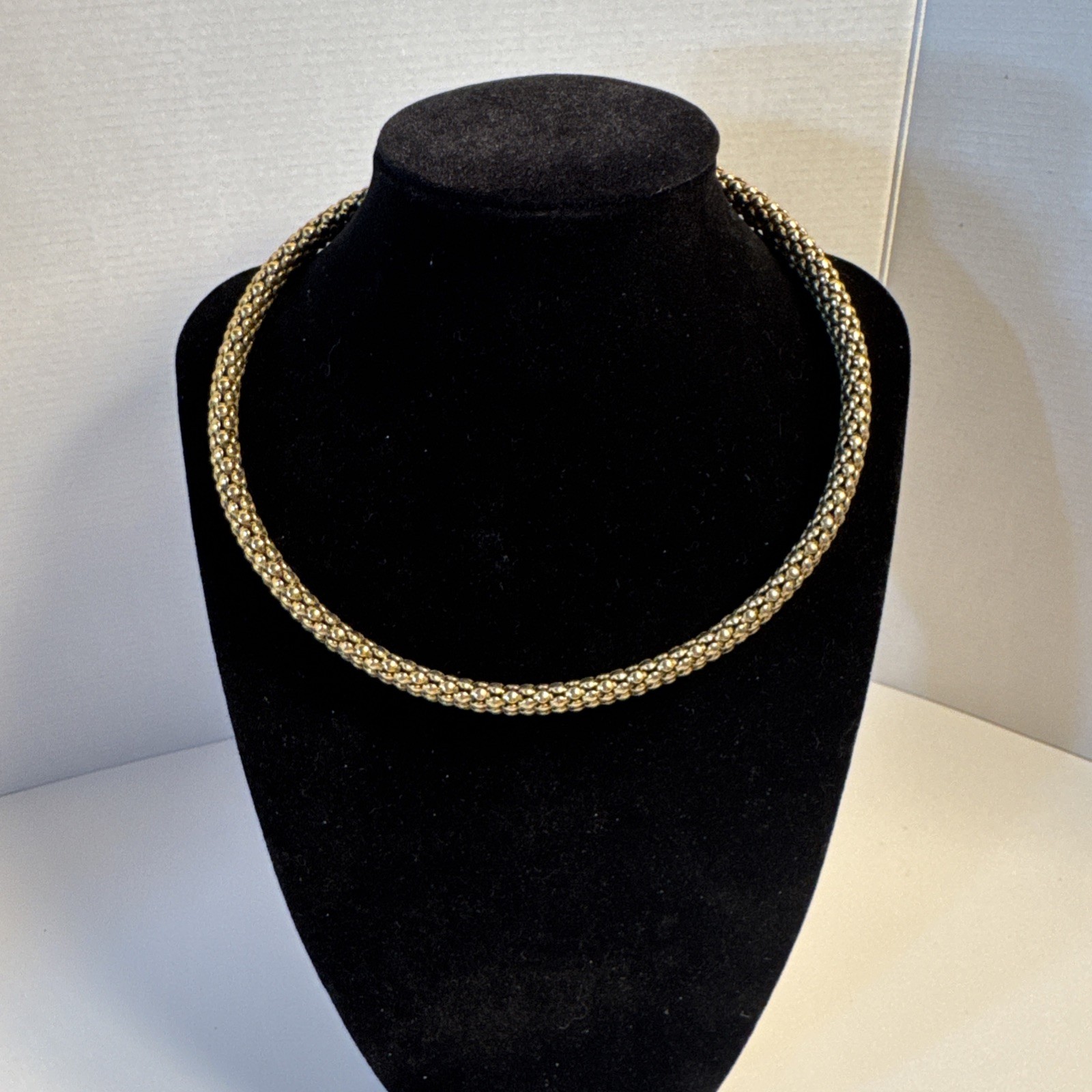 Bohemian 1980s Unsigned Goldtone Popcorn Style Flexible Necklace
