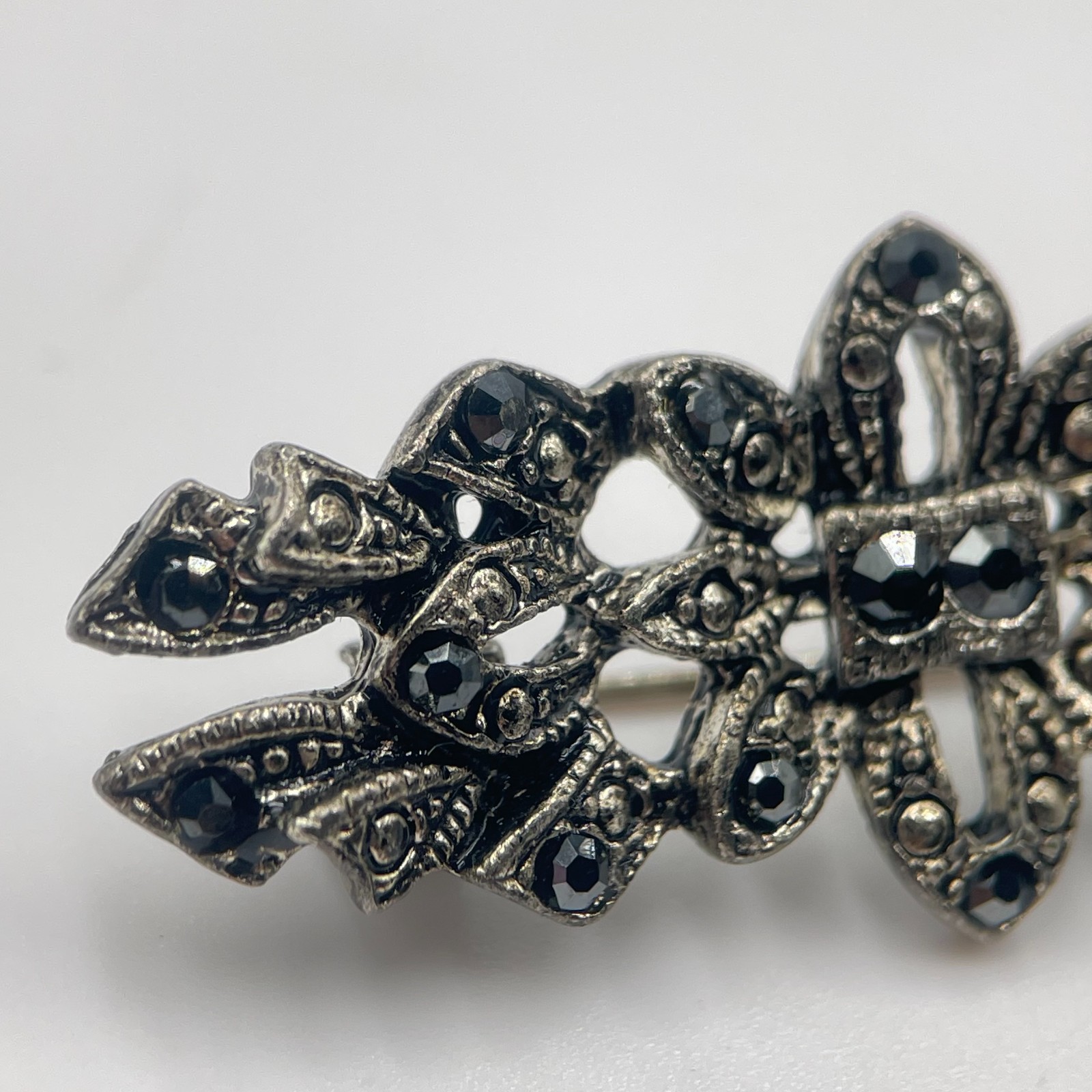 Vintage Antique Style Pewter Tone Black Rhinestone Filigree Bar Brooch Pin Retro