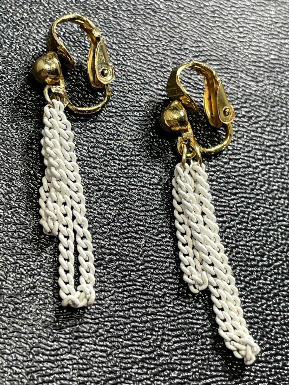 Vintage 1.5” White Enameled Chain Dangle Clip Earrings