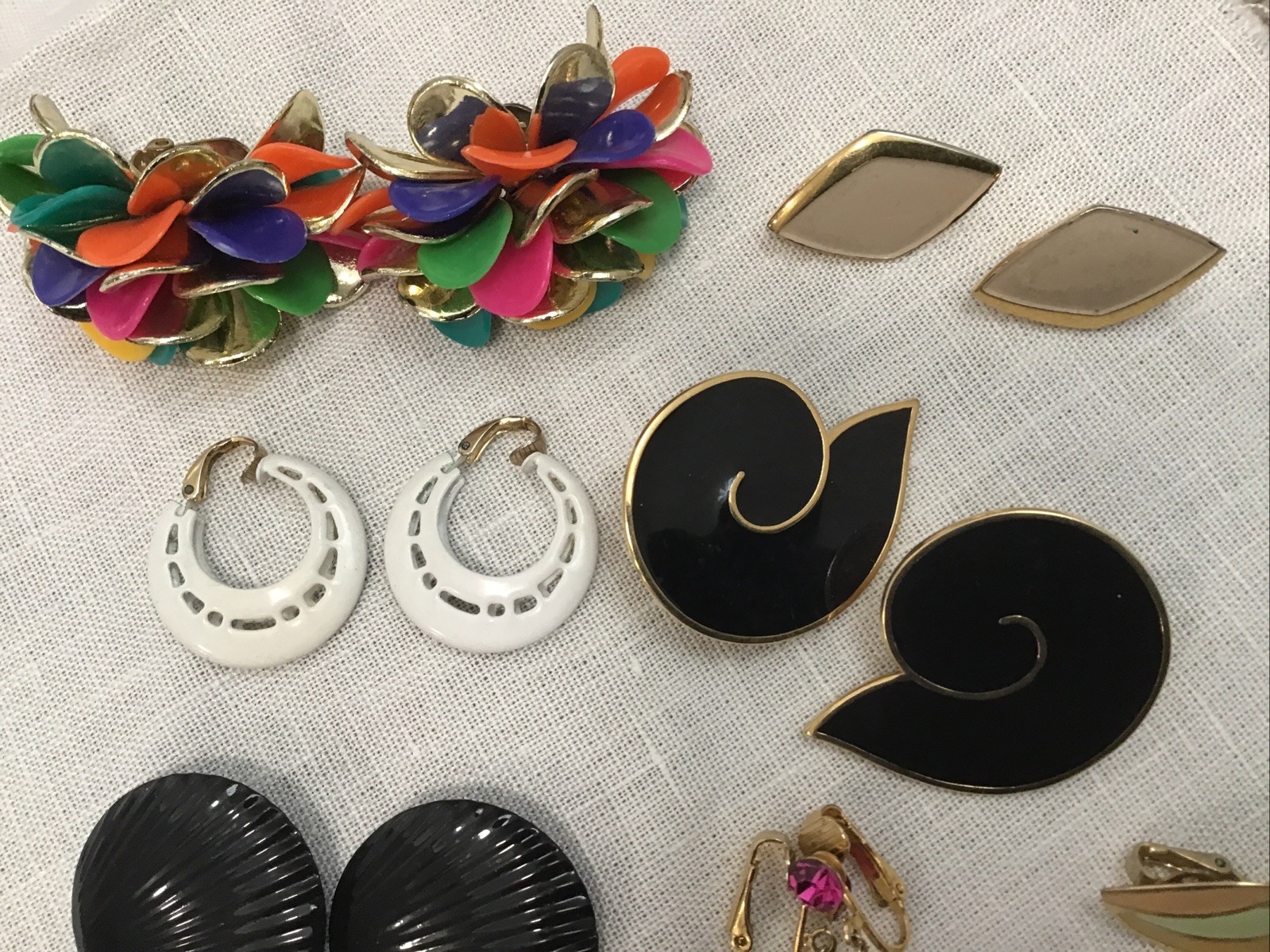 Vtg Clip On 13 Pair Metal Earring Lot 60’s 70’s 80’s Retro Funky Monet Trifari
