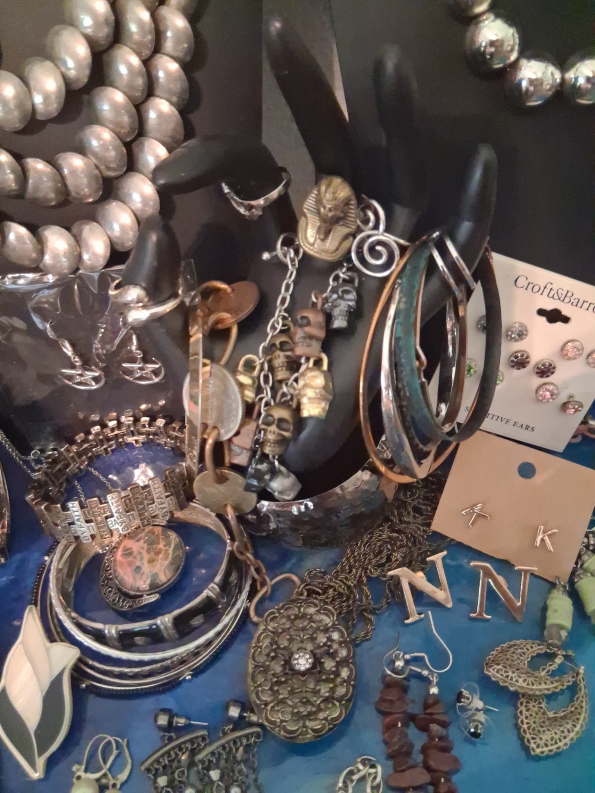 62 Pc Vtg-Now Retro Metal Tones Estate Costume Jewelry Wear/Sell/Craft 3.5# LT63