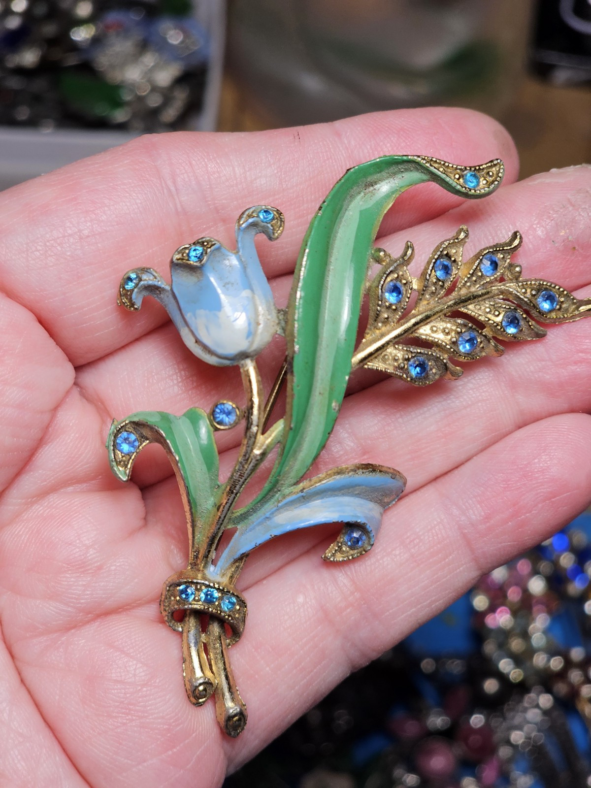 Coro ? Unsigned Floral Tulip Spray Brooch