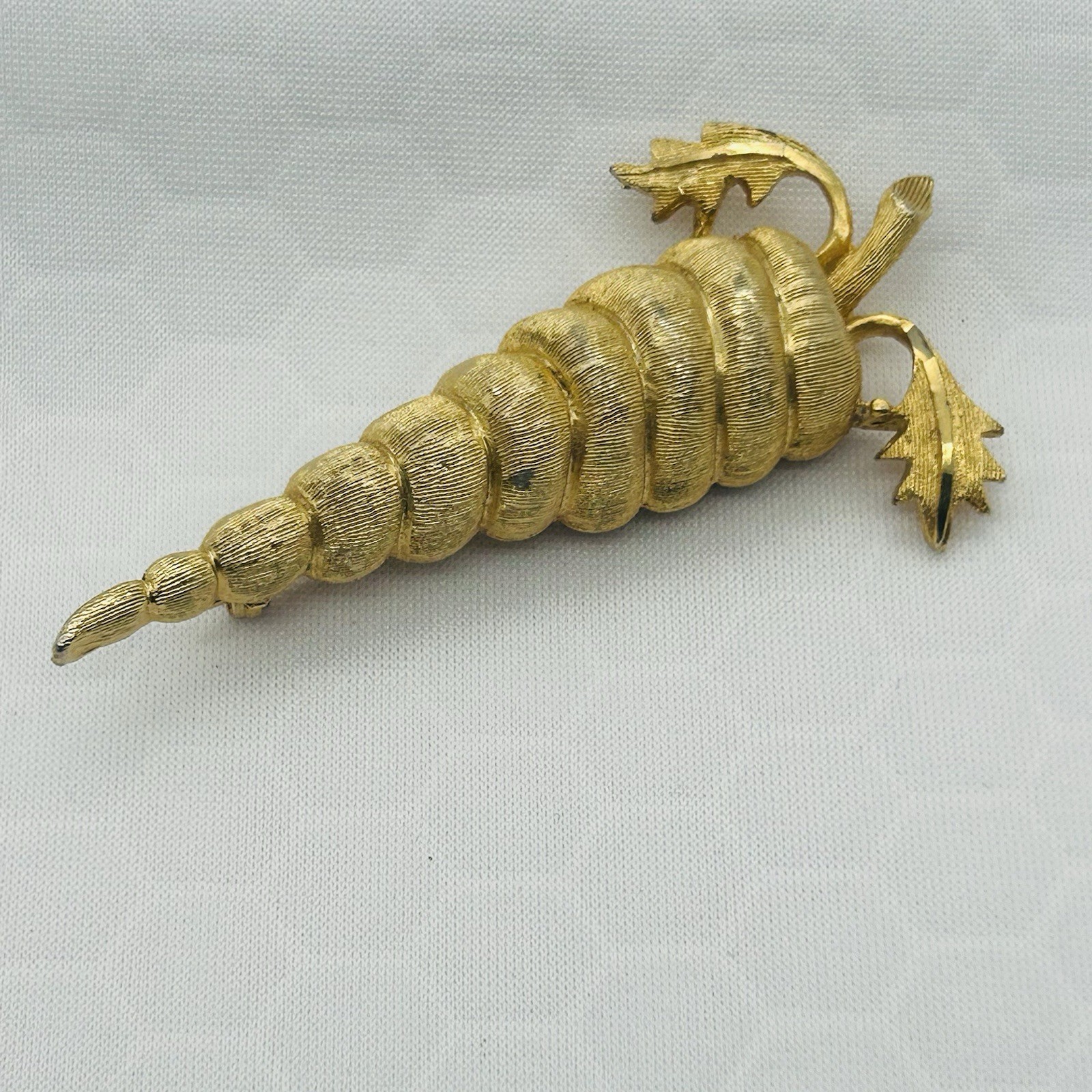 Carrot Brooch Signed BSK 2.5” Vtg Brushed Gold Tone Vegetable Farm Rabbit